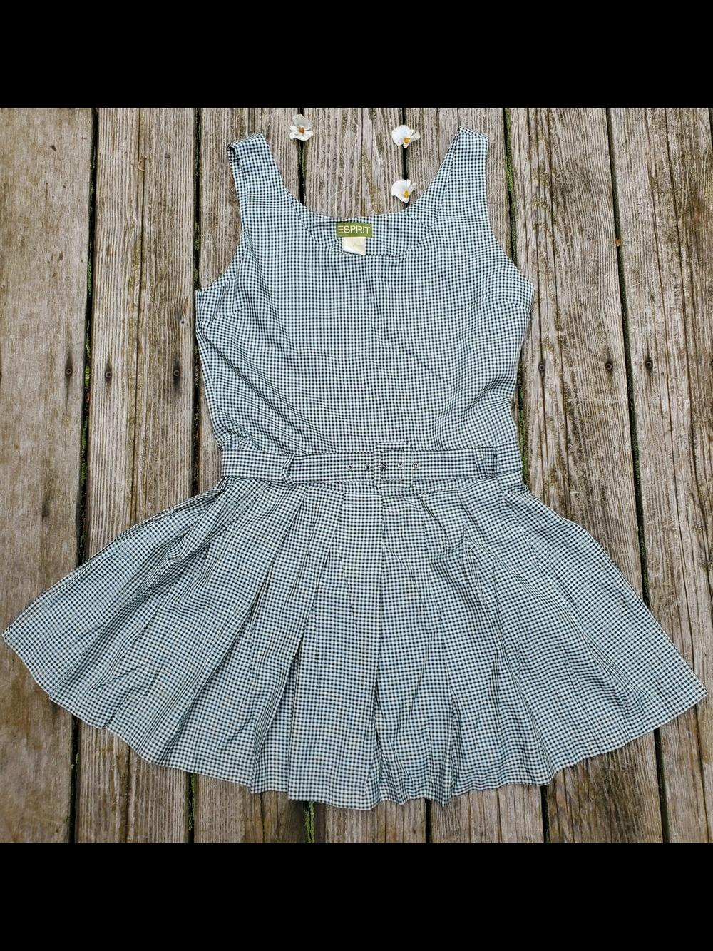 Pretty As A Picnic • vtg 90s ESPRIT • fit and flare skater dress • green label